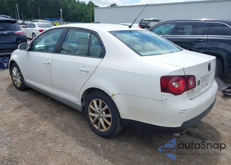 2010 Volkswagen Jetta Limited Edition from USA, damaged, VIN 3VWRZ7AJ2AM166089